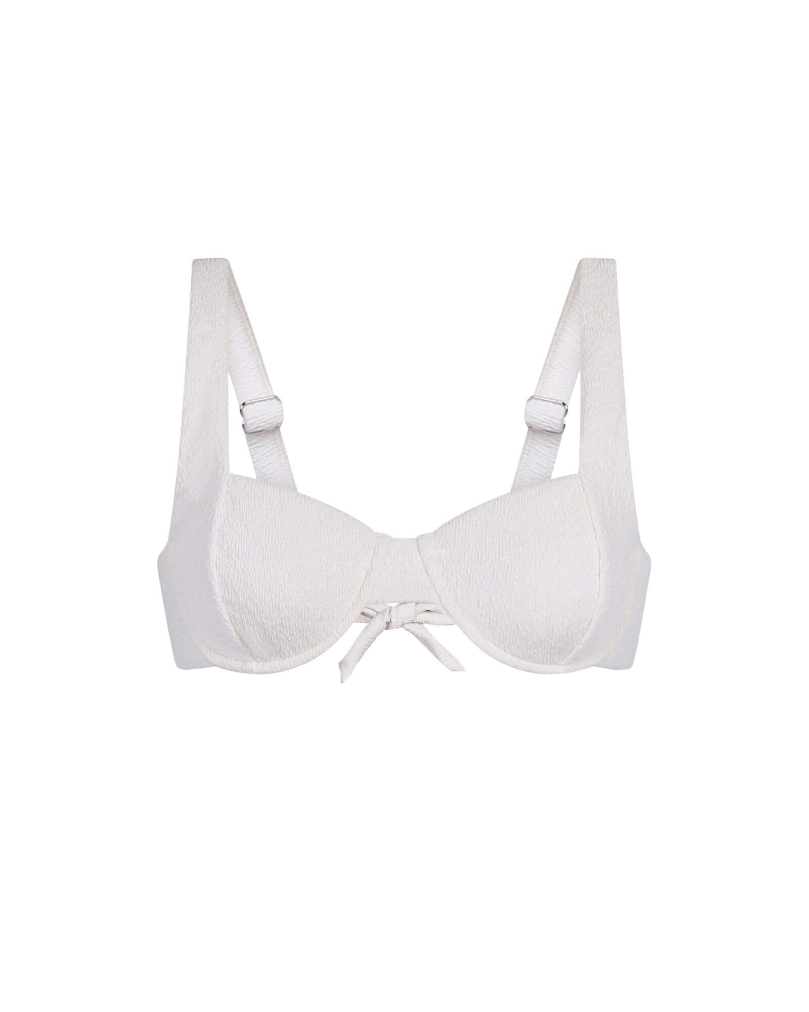 Le devant du top Zoe en crème froissée sur fond blanc.